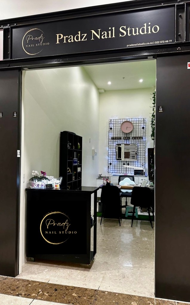 Pradz Nail Studio front door